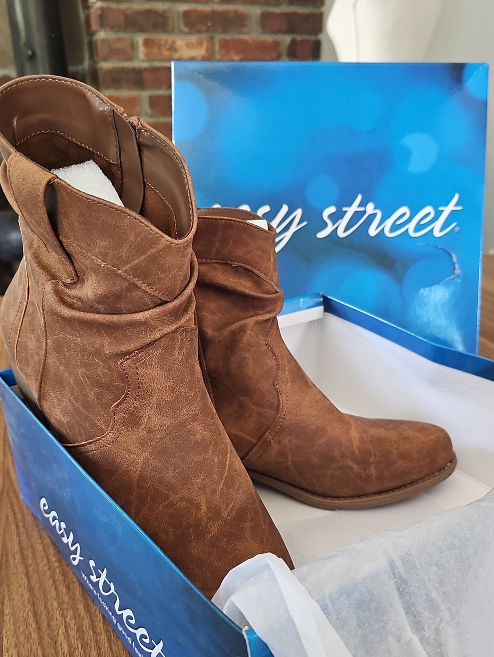 Easy Street Women's Brown Ankle Boots Booties 11W